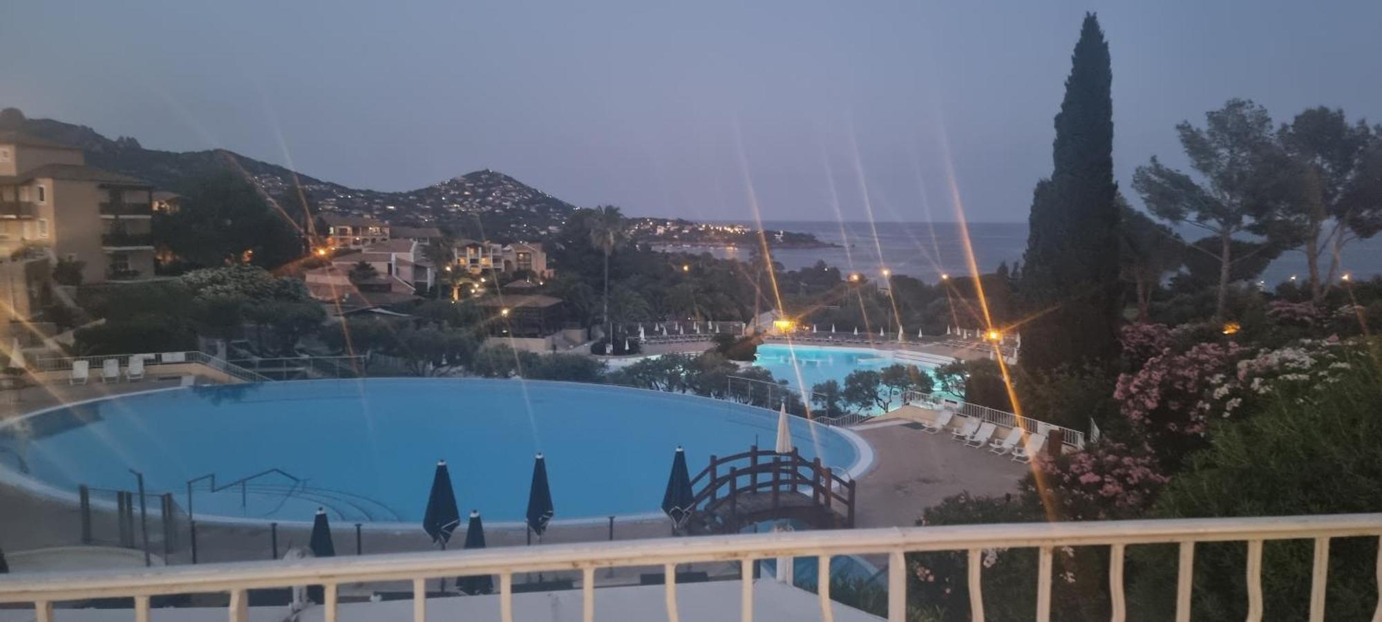 Agay Cap Esterel Village Allee Fleurs - F2 Clim Vue Golf Et Mer - Grande Terrasse Plein Sud Saint-Raphaël Exteriér fotografie