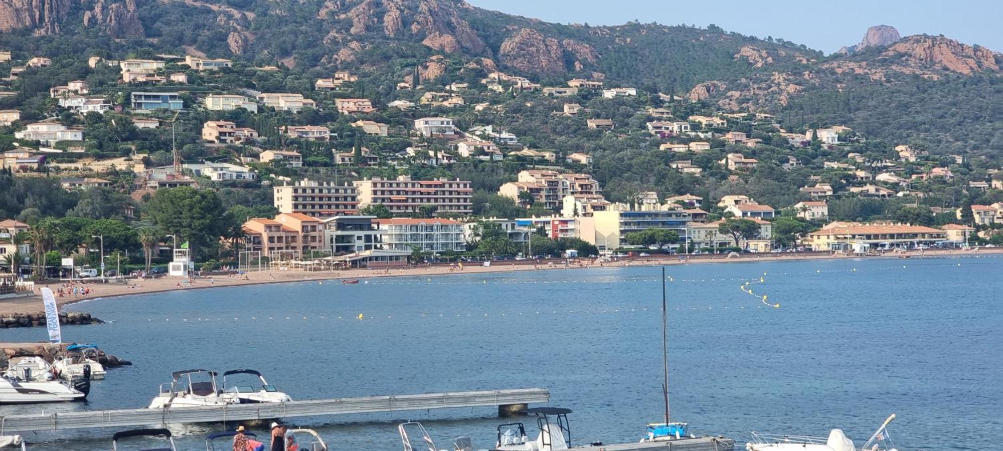 Agay Cap Esterel Village Allee Fleurs - F2 Clim Vue Golf Et Mer - Grande Terrasse Plein Sud Saint-Raphaël Exteriér fotografie