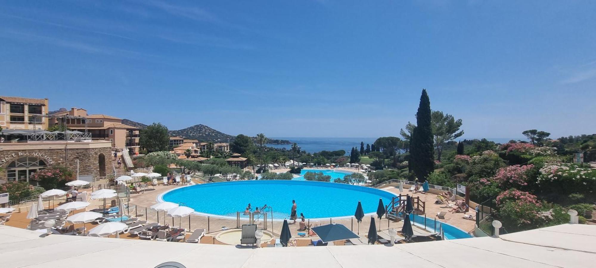 Agay Cap Esterel Village Allee Fleurs - F2 Clim Vue Golf Et Mer - Grande Terrasse Plein Sud Saint-Raphaël Exteriér fotografie