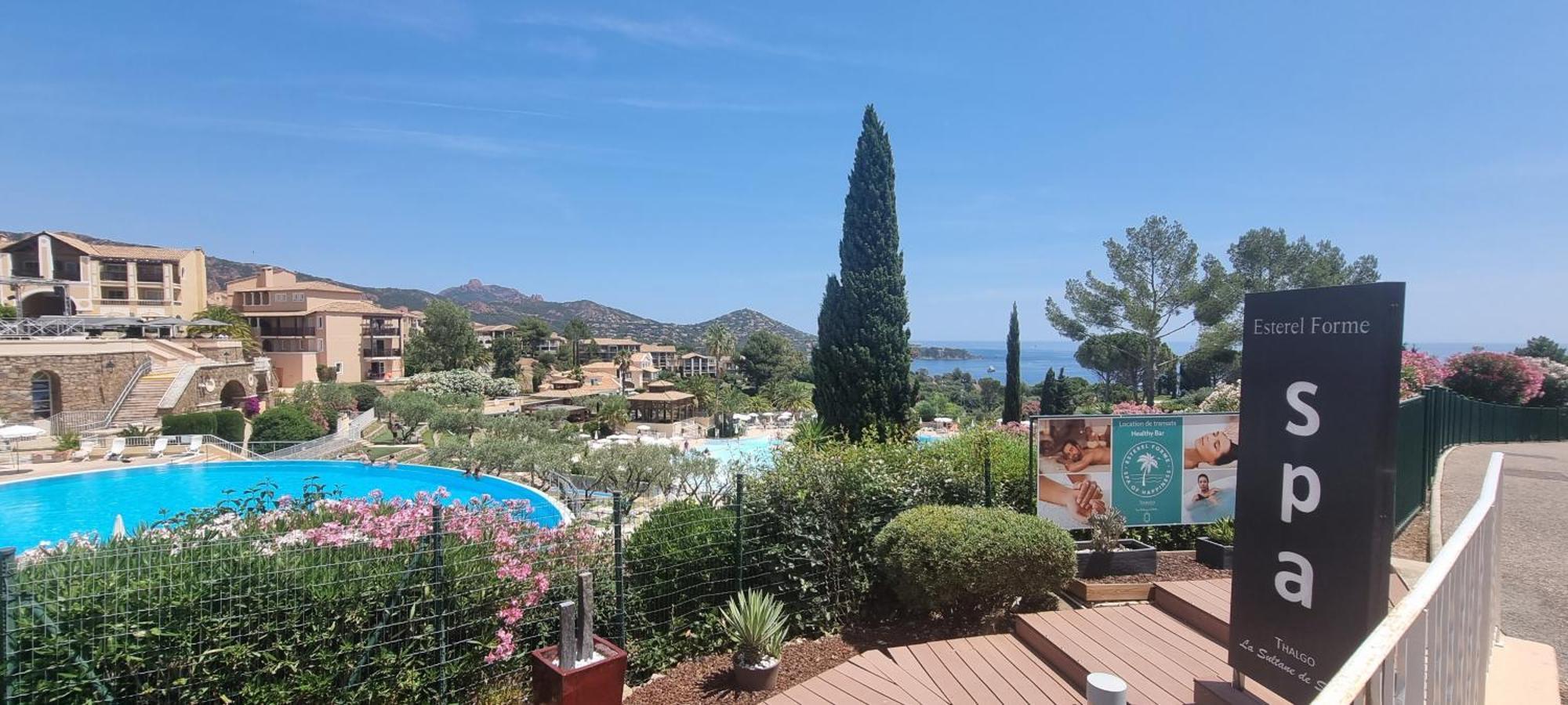 Agay Cap Esterel Village Allee Fleurs - F2 Clim Vue Golf Et Mer - Grande Terrasse Plein Sud Saint-Raphaël Exteriér fotografie