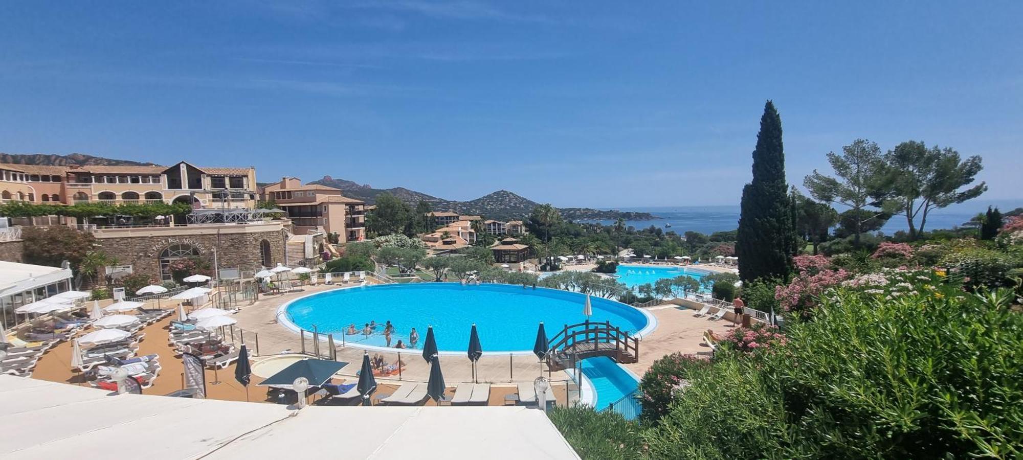 Agay Cap Esterel Village Allee Fleurs - F2 Clim Vue Golf Et Mer - Grande Terrasse Plein Sud Saint-Raphaël Exteriér fotografie