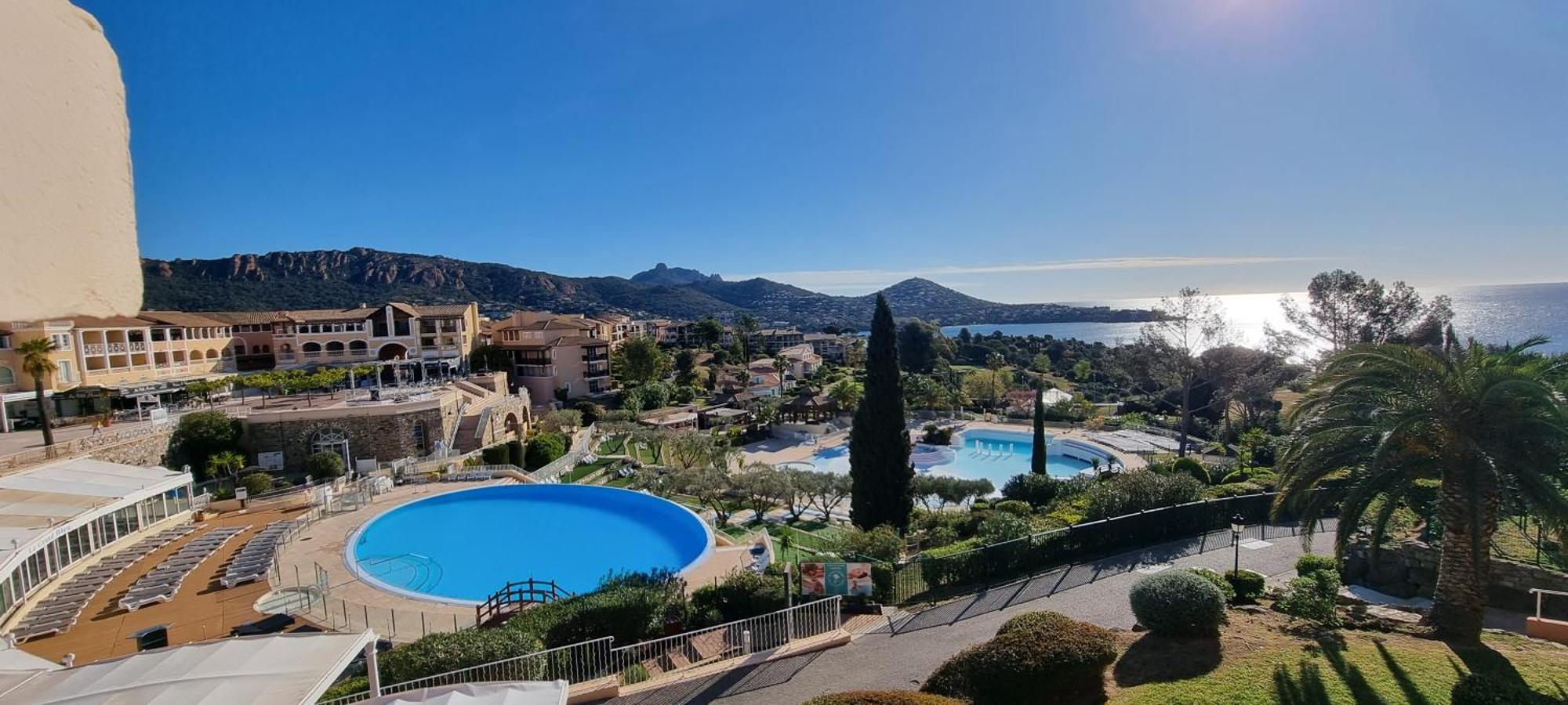 Agay Cap Esterel Village Allee Fleurs - F2 Clim Vue Golf Et Mer - Grande Terrasse Plein Sud Saint-Raphaël Exteriér fotografie