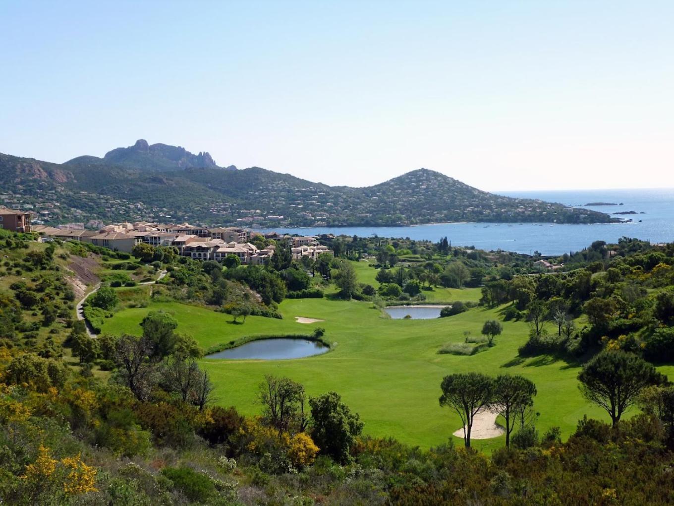 Agay Cap Esterel Village Allee Fleurs - F2 Clim Vue Golf Et Mer - Grande Terrasse Plein Sud Saint-Raphaël Exteriér fotografie